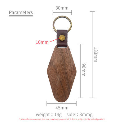 カスタマイズされたひし形木のKeychain 14gはWatelの刻まれたクルミを個人化した