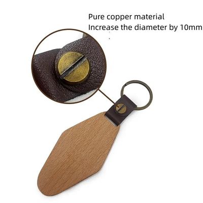 カスタマイズされたひし形木のKeychain 14gはWatelの刻まれたクルミを個人化した